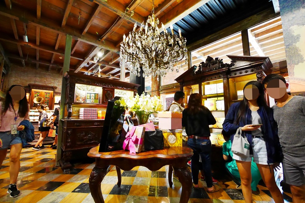 台中中區｜宮原眼科，觀光客台中必朝聖，充滿歷史風味的歷史建築，眼科也賣冰淇淋 @飛天璇的口袋