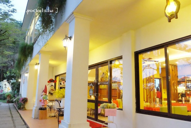 台中新社｜桃李河畔．新社著名景觀餐廳，浪漫森林玻璃屋 @飛天璇的口袋