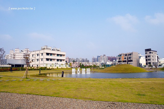 台中嘉明湖┃台中旅遊景點：南屯綠美化人工湖，IG熱門打卡景點天使的眼淚，網友稱讚台中嘉明湖、台中月牙灣 @飛天璇的口袋