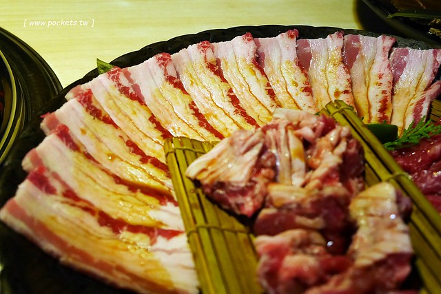 森森燒肉@黎明店 Morimori yakiniku┃台中南屯美食：平日下午沒有休息，商業午餐有折扣，市場普遍評價不錯，但是這天餐點表現不如期望 @飛天璇的口袋