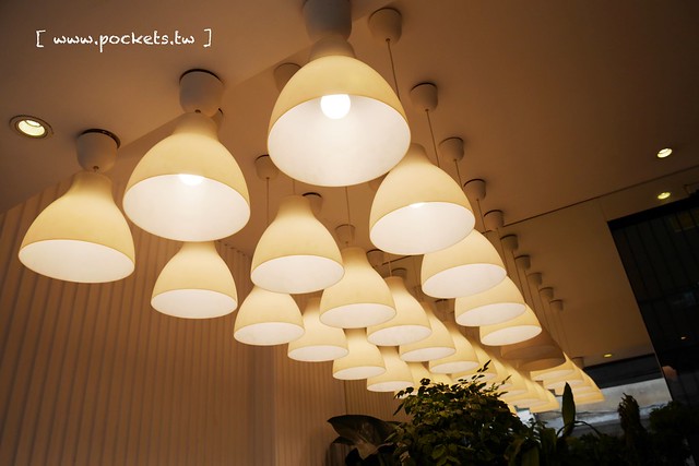 孔陵一隻雞｜不用坐飛機就可以吃到韓國必吃一隻雞，平日用餐贈送海苔雞蛋粥，捷運忠孝復興站步行5分鐘 @飛天璇的口袋