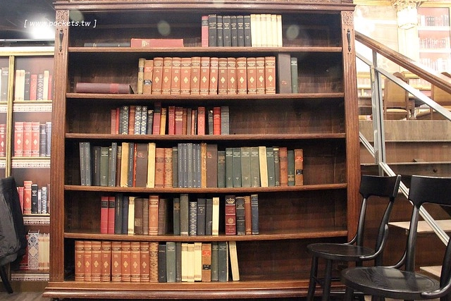 新天地西洋博物館｜充滿文藝復興氛圍的圖書館，新天地餐廳馥樂詩輕食 @飛天璇的口袋