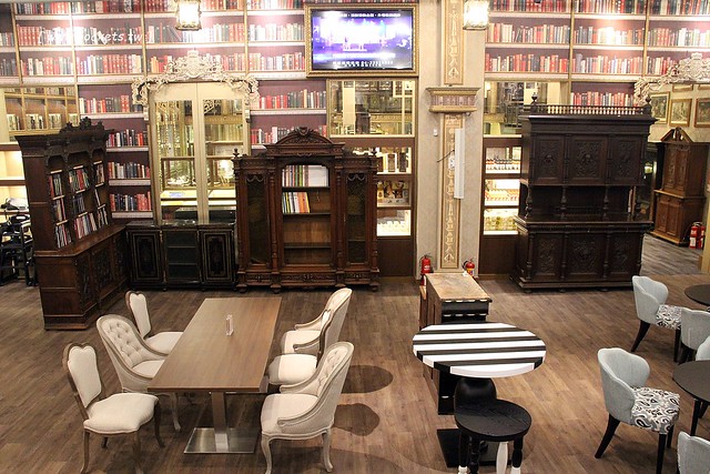 新天地西洋博物館｜充滿文藝復興氛圍的圖書館，新天地餐廳馥樂詩輕食 @飛天璇的口袋