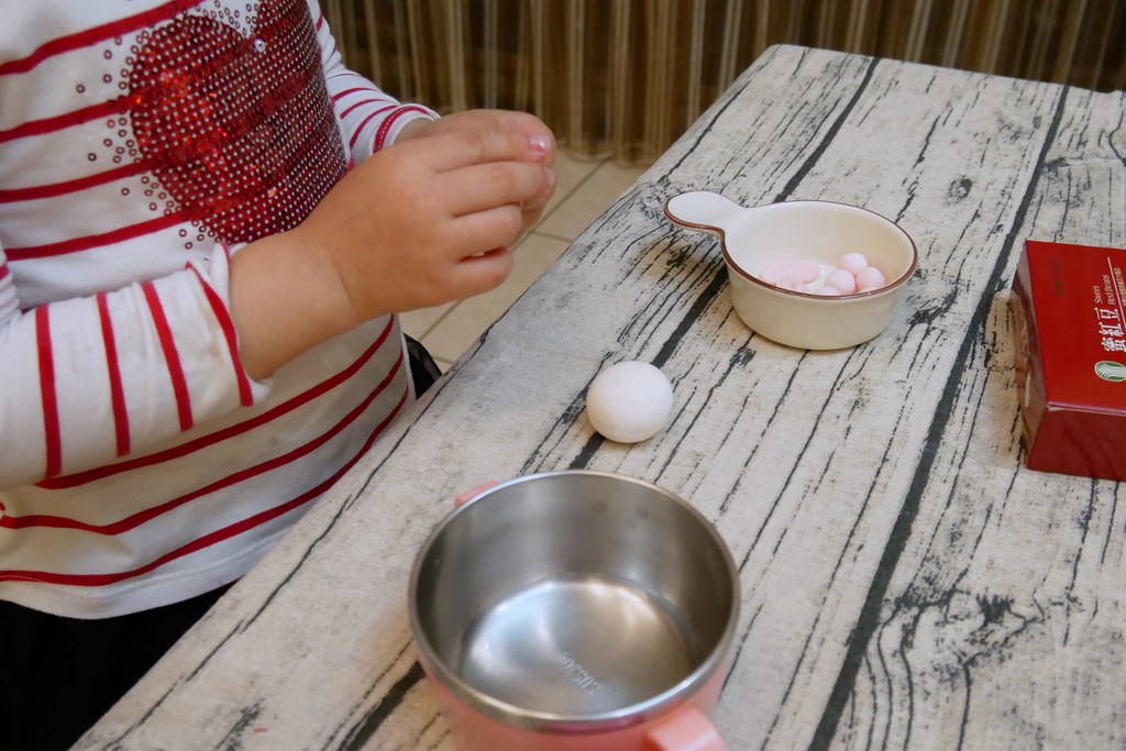 可愛的小豬湯圓DIY做法｜冬至、元宵節就該全家一起吃湯圓，「小豬湯圓食譜」享受親子樂趣 @飛天璇的口袋