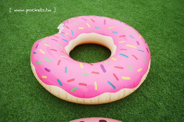 HAO YU 好悠咖啡｜田中超夯的IG打卡熱門景點，可愛又夢幻的彩虹貨櫃屋咖啡，喝下午茶遛小孩的好地方(已歇業) @飛天璇的口袋