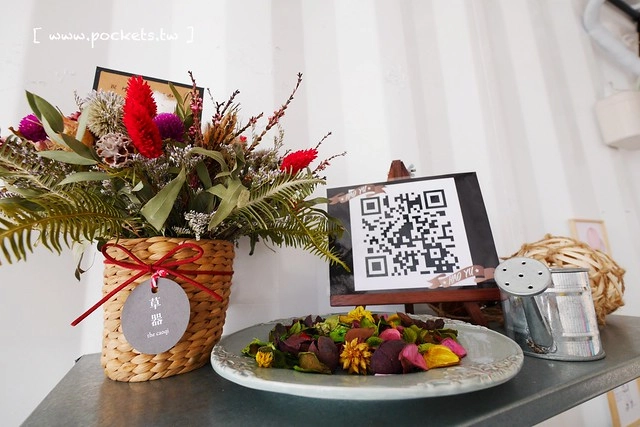 HAO YU 好悠咖啡｜田中超夯的IG打卡熱門景點，可愛又夢幻的彩虹貨櫃屋咖啡，喝下午茶遛小孩的好地方(已歇業) @飛天璇的口袋