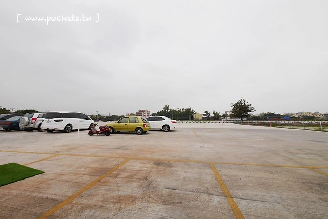 HAO YU 好悠咖啡｜田中超夯的IG打卡熱門景點，可愛又夢幻的彩虹貨櫃屋咖啡，喝下午茶遛小孩的好地方(已歇業) @飛天璇的口袋