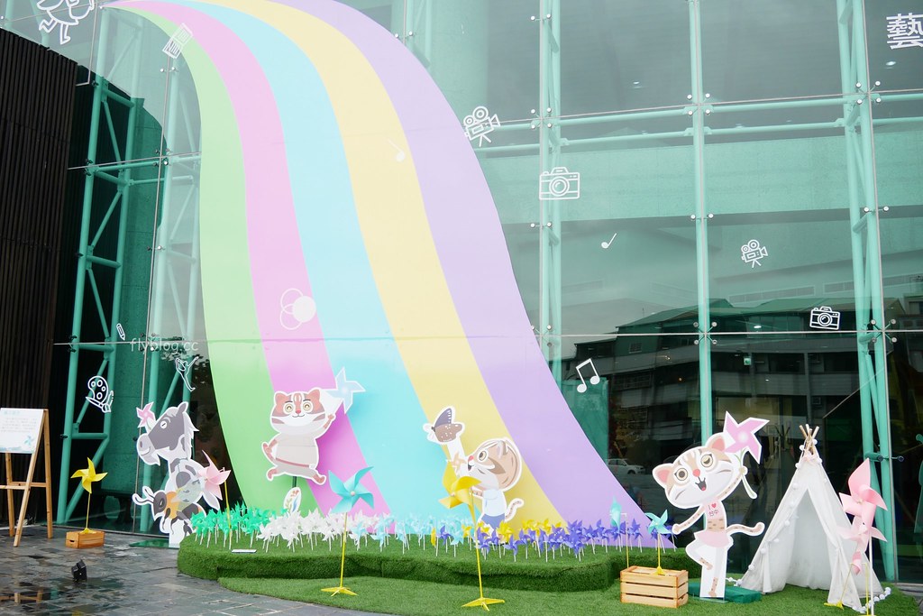 2018臺中藝術季”繽紛風車”裝置藝術┃台中太平：七大裝置藝術上千繽紛風車，屯區藝文中心最新拍照打卡點 @飛天璇的口袋