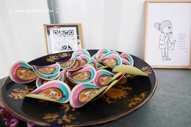 HAO YU 好悠咖啡｜田中超夯的IG打卡熱門景點，可愛又夢幻的彩虹貨櫃屋咖啡，喝下午茶遛小孩的好地方(已歇業) @飛天璇的口袋