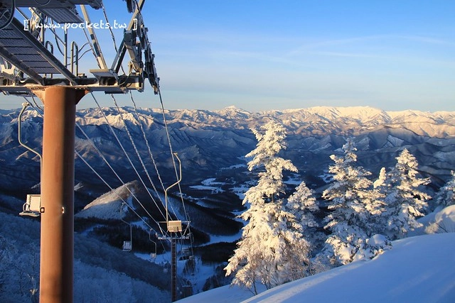 南會津樹冰＆霧冰山頂之旅┃福島旅遊景點：奧會津搭乘雪車賞樹冰、晨霧和初曉，零下十度令人嘆為觀止的美景 @飛天璇的口袋