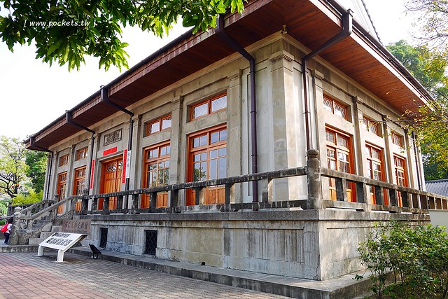 18度C巧克力工房┃台中西區美食：不會輸給世界第二好吃的冰淇淋菠蘿油包，使用堂本麵包和18度C巧克力工房的冰淇淋，台中刑武所演武場散策美食 @飛天璇的口袋