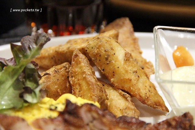 新天地西洋博物館｜充滿文藝復興氛圍的圖書館，新天地餐廳馥樂詩輕食 @飛天璇的口袋