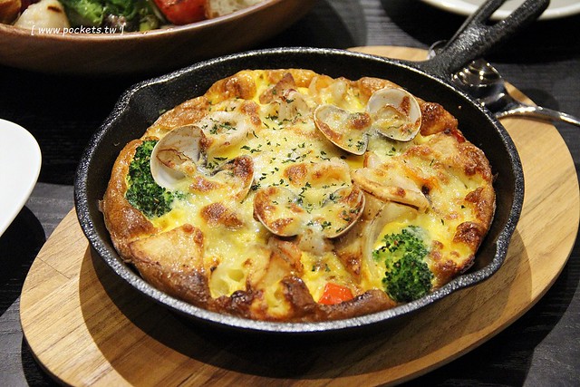 新天地西洋博物館｜充滿文藝復興氛圍的圖書館，新天地餐廳馥樂詩輕食 @飛天璇的口袋