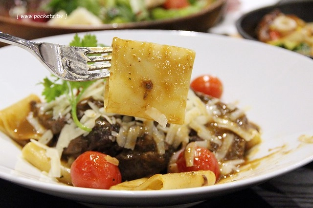 新天地西洋博物館｜充滿文藝復興氛圍的圖書館，新天地餐廳馥樂詩輕食 @飛天璇的口袋