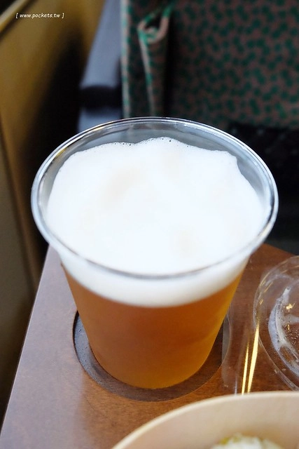 日本大分｜由布院之森列車，旅遊九州必搭JR特急ゆふいんの森 ，復古又美麗的車廂，還可以享用火車美食 @飛天璇的口袋