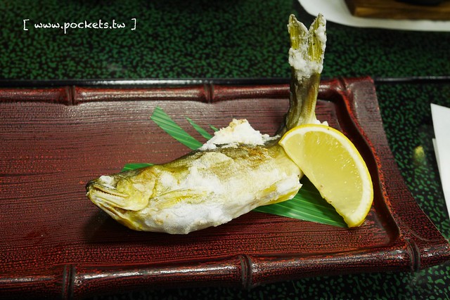 內田屋旅館．Uchidaya┃福島住宿推薦：擁有140年歷史的老旅館，位於圓藏寺旁邊，一泊二食+露天風呂，飯店備有免費wifi，老闆娘服務親切 @飛天璇的口袋