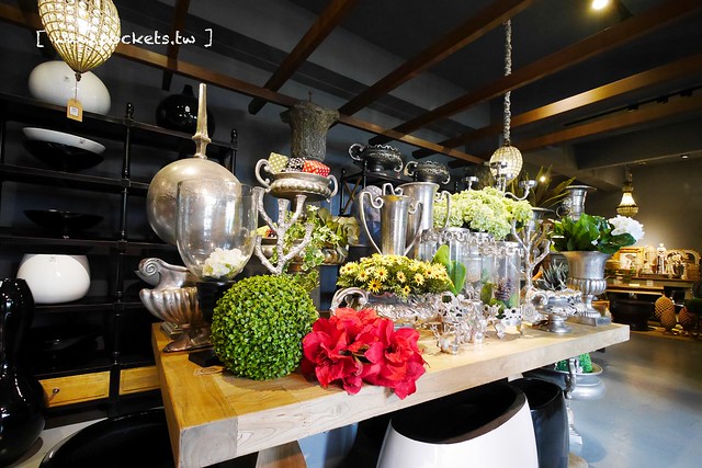 Q Garden Cafe｜有如置身南歐花園的浪漫氛圍，集合早午餐、咖啡、披薩和進口傢俱花器，彰化超漂亮IG打卡新景點(已停業) @飛天璇的口袋