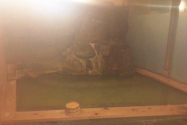 內田屋旅館．Uchidaya┃福島住宿推薦：擁有140年歷史的老旅館，位於圓藏寺旁邊，一泊二食+露天風呂，飯店備有免費wifi，老闆娘服務親切 @飛天璇的口袋