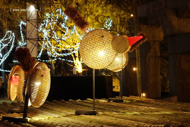 2017豐慶燈景賀新年-花都山城亮藝點┃豐原：葫蘆墩公園體驗不一樣的燈藝饗宴，由國際級大師所設計，花博四寶也亮相，還有小孩超愛的咖啡杯和小火車 @飛天璇的口袋