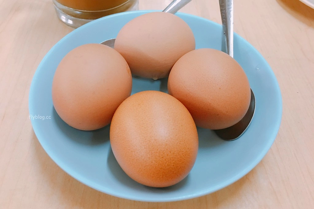 東亞餐室┃新加坡美食：獅城必吃咖椰吐司，傳承到第四代的美食餐廳，連在地人都推薦 @飛天璇的口袋