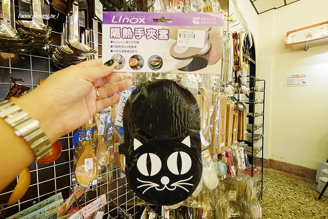 僑俐瓷器┃彰化餐具批發：$39元起！日本有田燒、瓷窯、輕量瓷、砂鍋、骨瓷杯、木餐盤、鍋碗瓢盆、下午茶具、禮盒、日本櫻花杯都有&hellip;讓人失心瘋的好地方！ @飛天璇的口袋