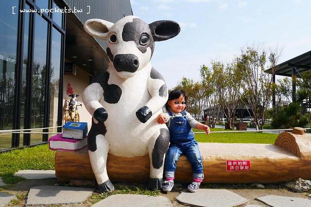 雲林崙背｜千巧谷牛樂園牧場：結合沙坑、餵魚、美食、牧場，適合親子旅遊的地點 @飛天璇的口袋