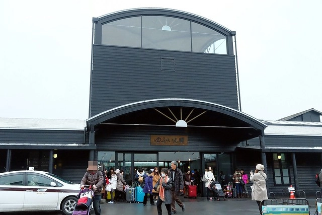 日本大分｜由布院之森列車，旅遊九州必搭JR特急ゆふいんの森 ，復古又美麗的車廂，還可以享用火車美食 @飛天璇的口袋