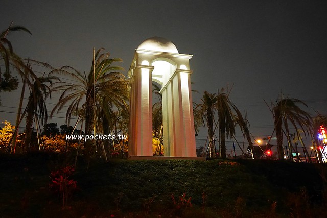 台中龍井｜綠朵休閒農場｜台中龍井純白色鋼琴外觀建築，可以同時觀賞日落和夜景，台中打卡景觀餐廳 @飛天璇的口袋