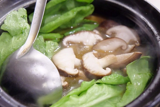 台中豐原｜三豐食補碳燒薑母鴨．豐原超人氣薑母鴨店，湯頭鮮甜價格實在 @飛天璇的口袋