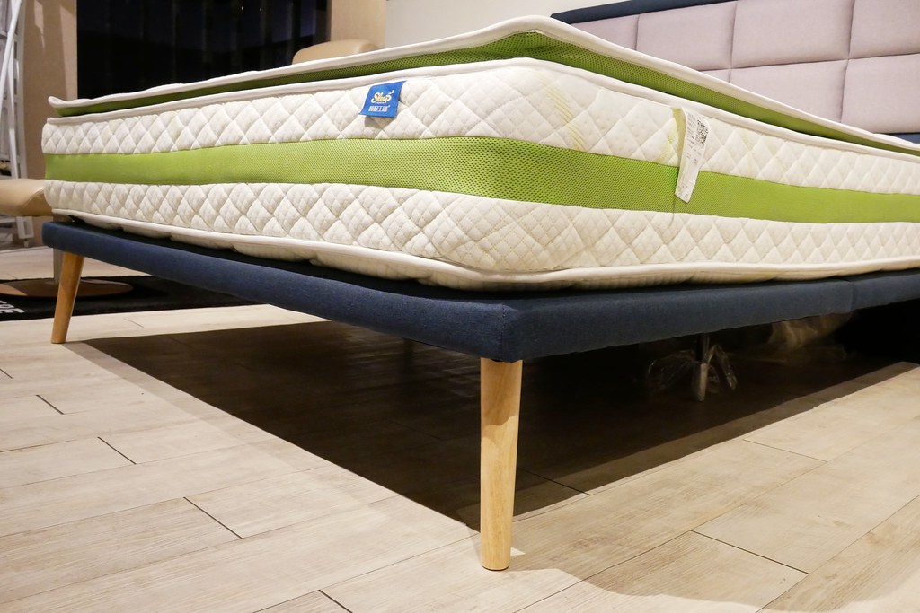 睡眠王國2018年終最後一檔跨年慶特賣：席夢思兩萬元有找，最終加碼四天1/11(五)~1/14(一)，滿額就可參加轉轉樂送好禮 @飛天璇的口袋