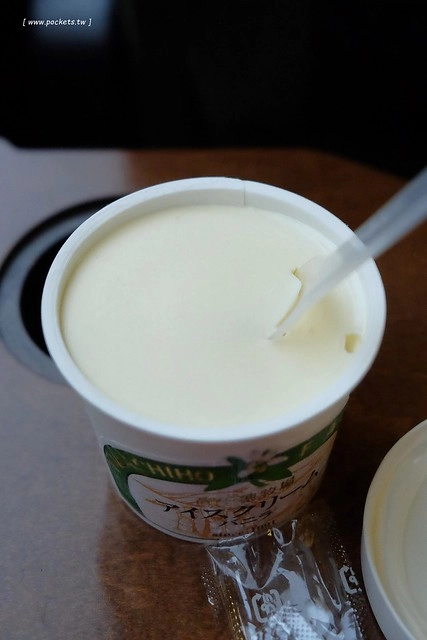 日本大分｜由布院之森列車，旅遊九州必搭JR特急ゆふいんの森 ，復古又美麗的車廂，還可以享用火車美食 @飛天璇的口袋