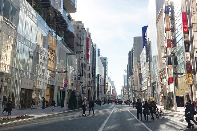 【日本東京】銀座梵天拉麵．Ginzabonten~醬油味噌湯頭為主的麵，銀座一丁目10出口旁，還有少見的酸辣麵是濃濃的台式風味 @飛天璇的口袋