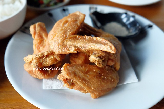 台中龍井｜綠朵休閒農場｜台中龍井純白色鋼琴外觀建築，可以同時觀賞日落和夜景，台中打卡景觀餐廳 @飛天璇的口袋