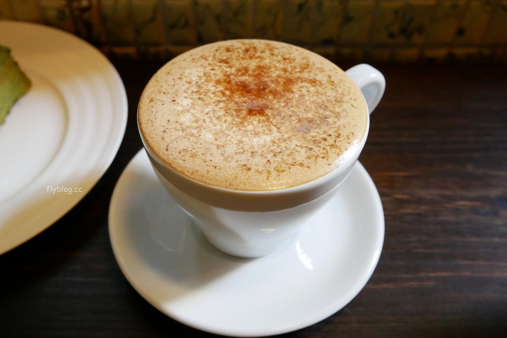 布魯本咖啡｜傳說中可以媲美Lady M的千層蛋糕，每天都有不同的隱藏版口味 @飛天璇的口袋