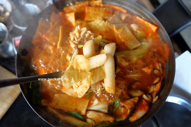 Pocha韓式熱炒3店┃台中西屯美食：從台北下來的韓式餐廳連鎖店，三五好友和公司聚餐的新據點，鄰近朝馬和秋紅谷公園 @飛天璇的口袋