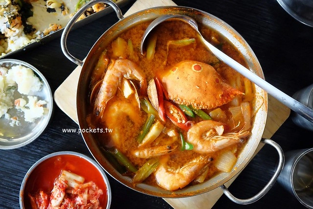 Pocha韓式熱炒3店┃台中西屯美食：從台北下來的韓式餐廳連鎖店，三五好友和公司聚餐的新據點，鄰近朝馬和秋紅谷公園 @飛天璇的口袋