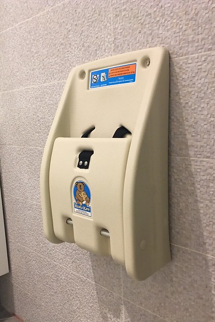 Hide&Seek嘻遊聚親子餐廳┃台中西屯美食：使用德國HABA頂級無毒遊具，沙坑、球池、溜滑梯&hellip;讓小孩子賴著不走的遊戲天堂，餐點的表現也不錯 @飛天璇的口袋