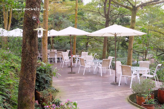 台中新社｜桃李河畔．新社著名景觀餐廳，浪漫森林玻璃屋 @飛天璇的口袋