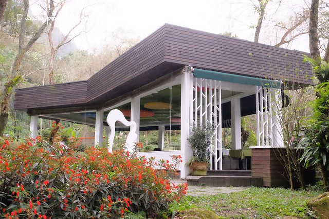 台中新社｜桃李河畔．新社著名景觀餐廳，浪漫森林玻璃屋 @飛天璇的口袋