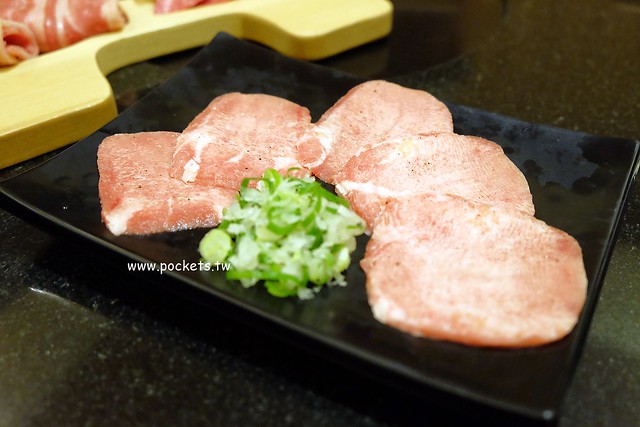 京東燒肉專門店｜一個人吃了一頭牛，好吃又有質感的燒肉店，捷運松山南京站步行3分鐘，台北東區好吃燒肉推薦 @飛天璇的口袋