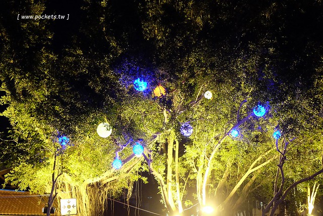 2017豐慶燈景賀新年-花都山城亮藝點┃豐原：葫蘆墩公園體驗不一樣的燈藝饗宴，由國際級大師所設計，花博四寶也亮相，還有小孩超愛的咖啡杯和小火車 @飛天璇的口袋
