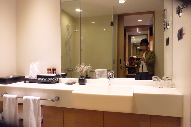泰國曼谷｜曼谷雅高美居大酒店 Grand Mercure Bangkok Fortune｜MRT捷運站步行3分鐘，Tesco步行5分鐘、對面是Central Plaza百貨 @飛天璇的口袋