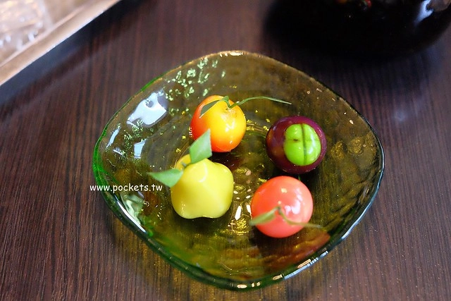 泰國曼谷｜曼谷雅高美居大酒店 Grand Mercure Bangkok Fortune｜MRT捷運站步行3分鐘，Tesco步行5分鐘、對面是Central Plaza百貨 @飛天璇的口袋