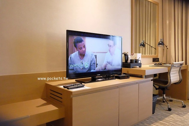 泰國曼谷｜曼谷雅高美居大酒店 Grand Mercure Bangkok Fortune｜MRT捷運站步行3分鐘，Tesco步行5分鐘、對面是Central Plaza百貨 @飛天璇的口袋