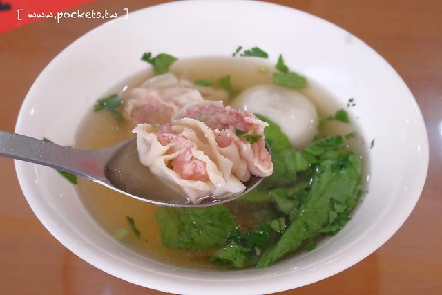 台中北屯｜翔記湯圓餛飩．大顆飽滿的湯圓，甜的鹹的都吃的到 @飛天璇的口袋