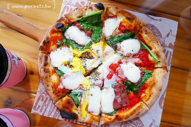 雲林崙背｜千巧谷牛樂園牧場：結合沙坑、餵魚、美食、牧場，適合親子旅遊的地點 @飛天璇的口袋