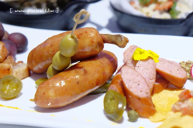 X Burger ┃台中南屯美食：台中最具現代感的美式餐廳，早午餐、晚餐、宵夜&hellip;一應俱全，夜貓子宵夜時段的好選擇 @飛天璇的口袋