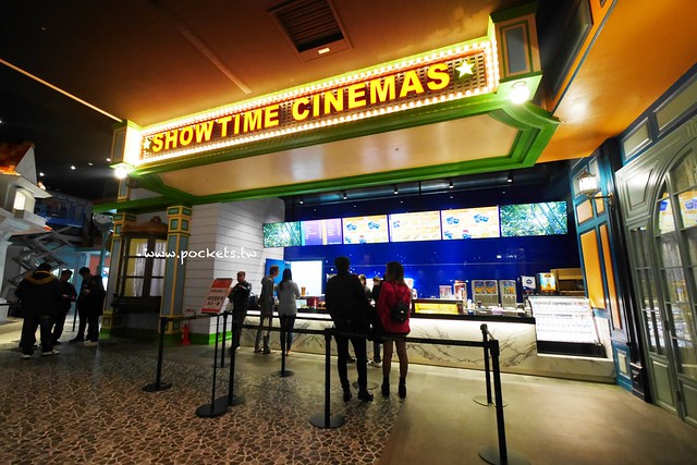 台中秀泰廣場站前店｜東區最潮藝術娛樂打卡新地標，結合美食、電影、購物、展覽和petite &eacute;tude小書房 @飛天璇的口袋