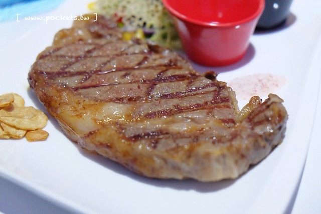 X Burger ┃台中南屯美食：台中最具現代感的美式餐廳，早午餐、晚餐、宵夜&hellip;一應俱全，夜貓子宵夜時段的好選擇 @飛天璇的口袋