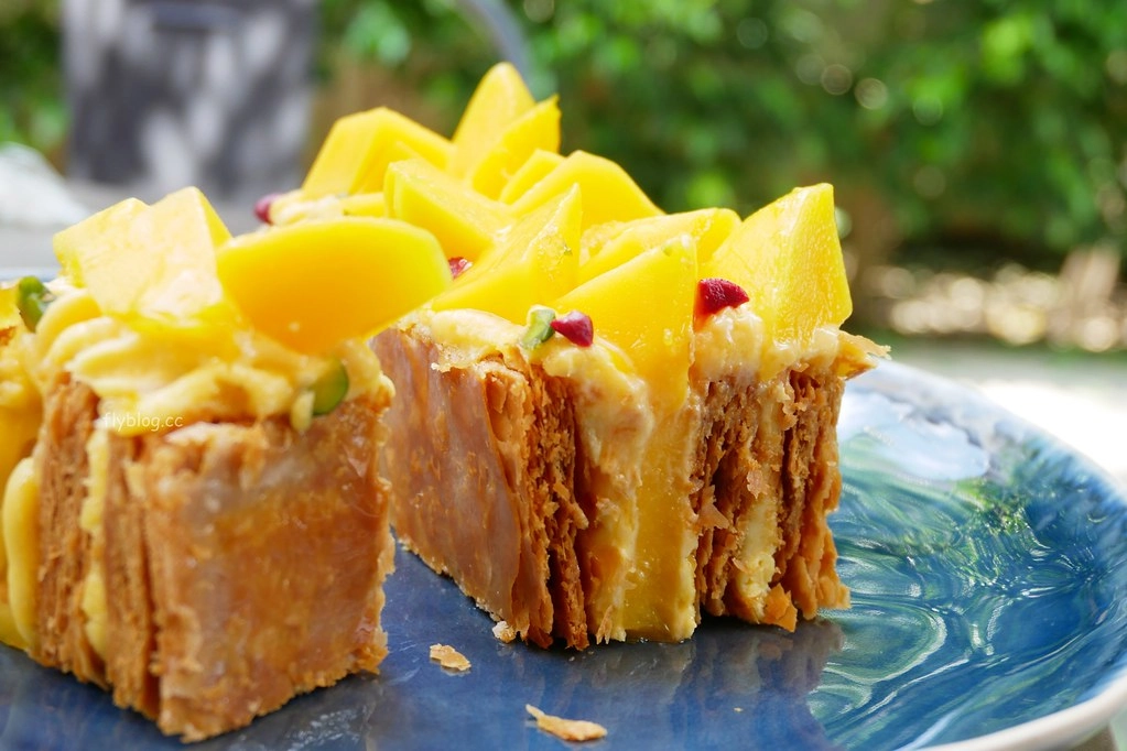 台中西區｜甜忌廉鐵盒蝴蝶酥．香港超人氣點心台中也買的到，不一樣的台中伴手禮推薦 @飛天璇的口袋